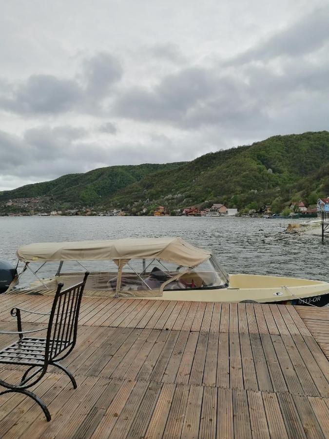 Vila Hercules ดูโบวา ภายนอก รูปภาพ