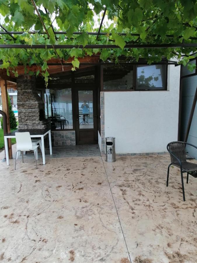 Vila Hercules ดูโบวา ภายนอก รูปภาพ