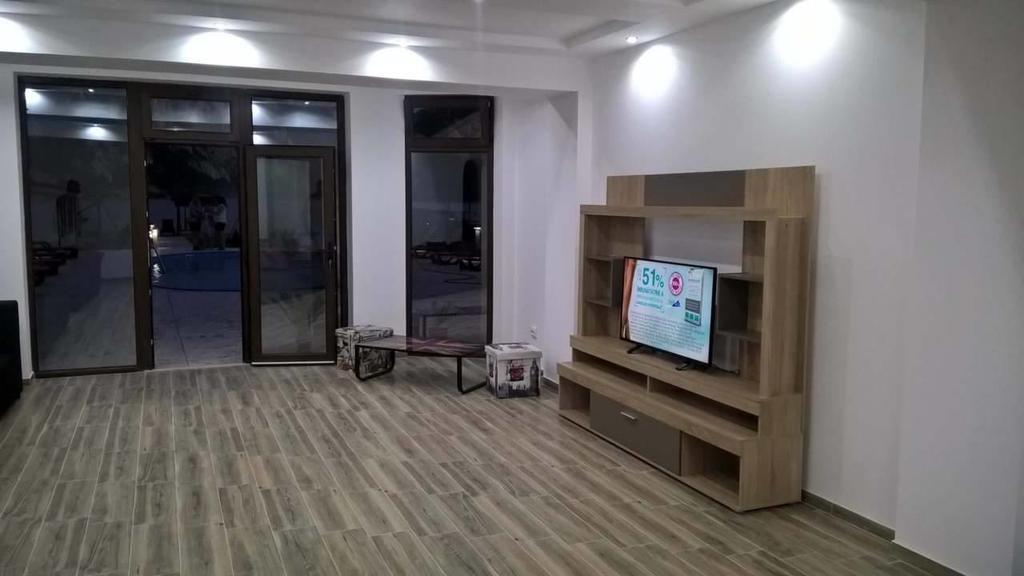 Vila Hercules ดูโบวา ภายนอก รูปภาพ